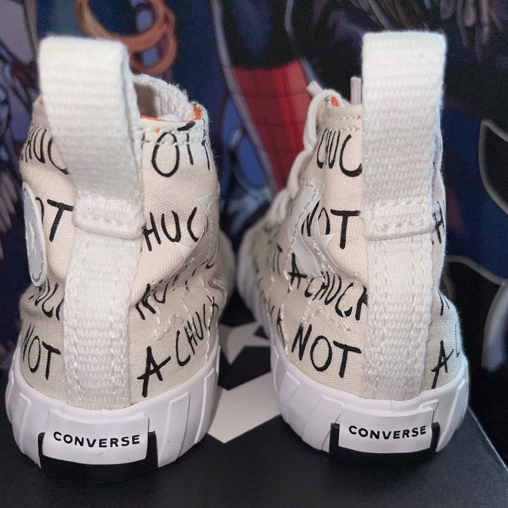 Converse - Picture 4 of 13